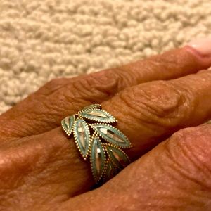 Flash sale: Italian made ring $40.00